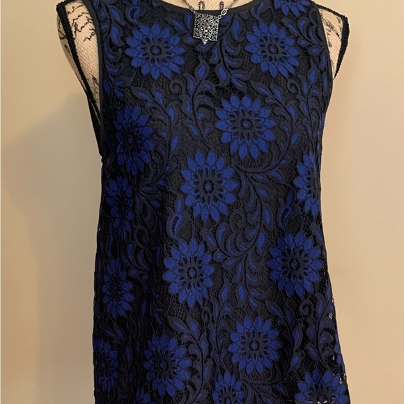 ANN TAYLOR royal blue crocheted sleeveless swing top with lining NWT size Small - Picture 4 of 11